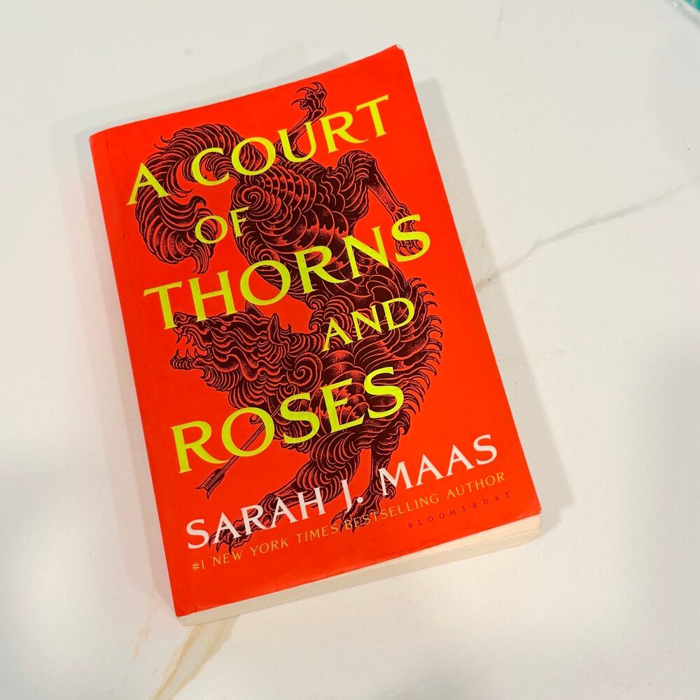 A Court of Thorns and Roses Book